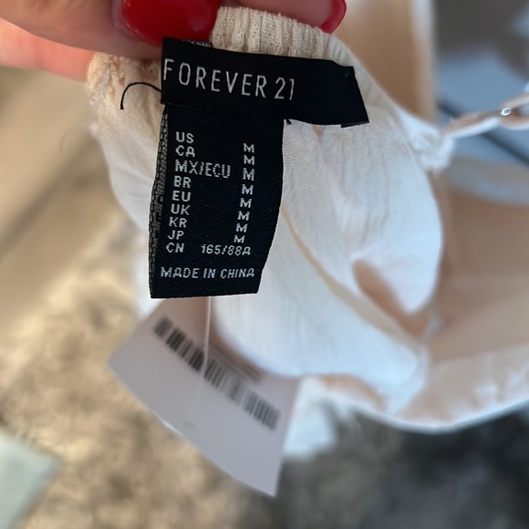 Light pink Tank top with lace detail and crossed strap back - Picture 4 of 5